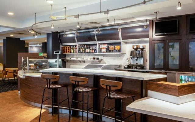 Courtyard by Marriott Columbus Airport