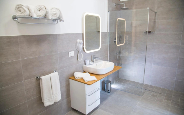 Rivabella Suite Apartments