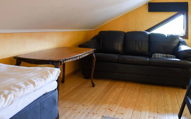 Abisko Guesthouse  & Activities