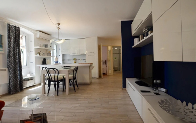 Bea Leo in Rovinj With 1 Bedrooms and 1 Bathrooms