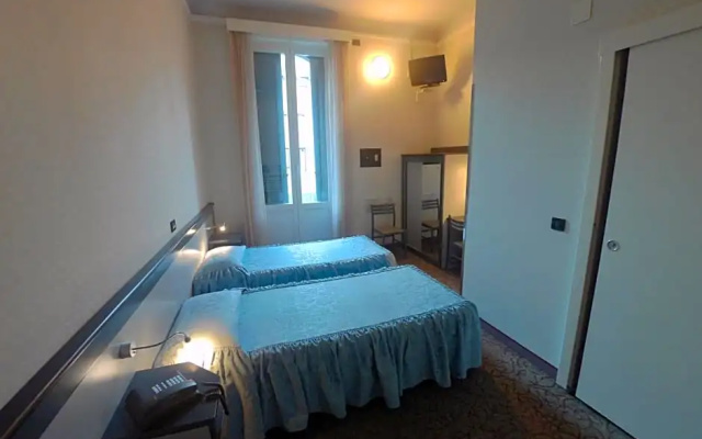 Hotel Ada