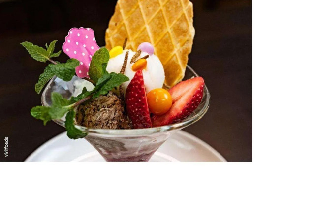 Hostel Wood Steel & Glass