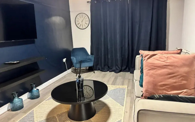 Corporate 3bedroom home with parking