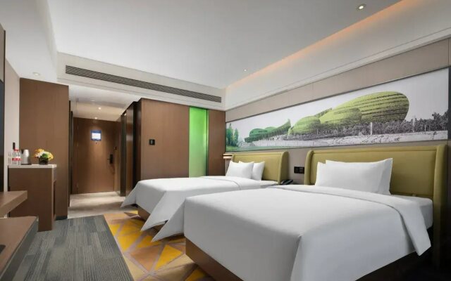 Hampton by Hilton Zhumadian Sports Center