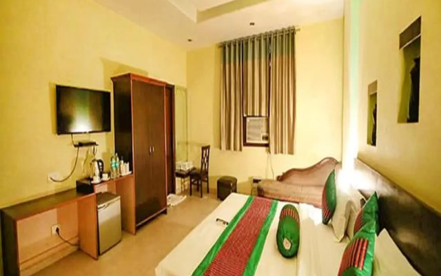 Fabhotel Arihant Inn