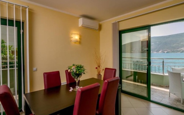 Amor Residence