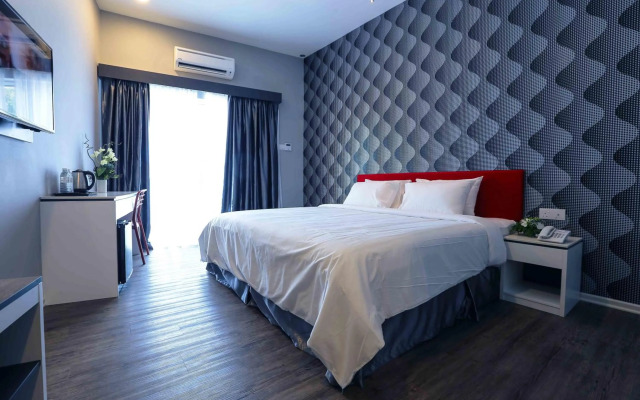 Cenang Plaza Beach Hotel