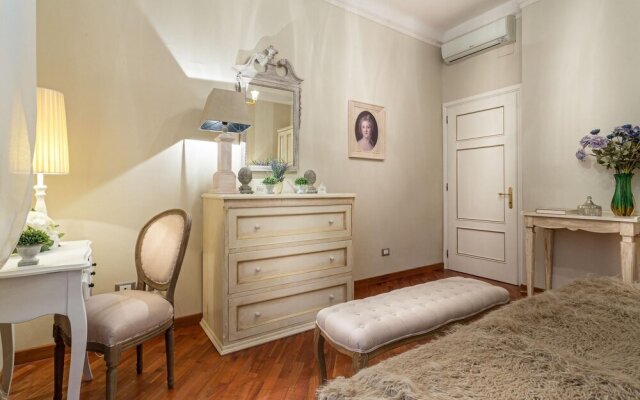 Casa Opera in Lucca With 2 Bedrooms and 2 Bathrooms