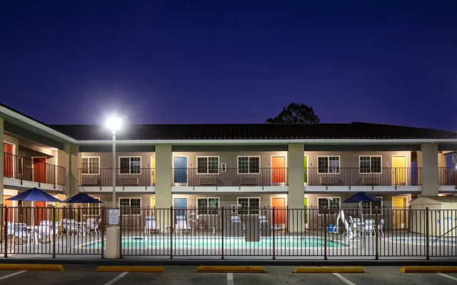 Ramada Temecula Old Town