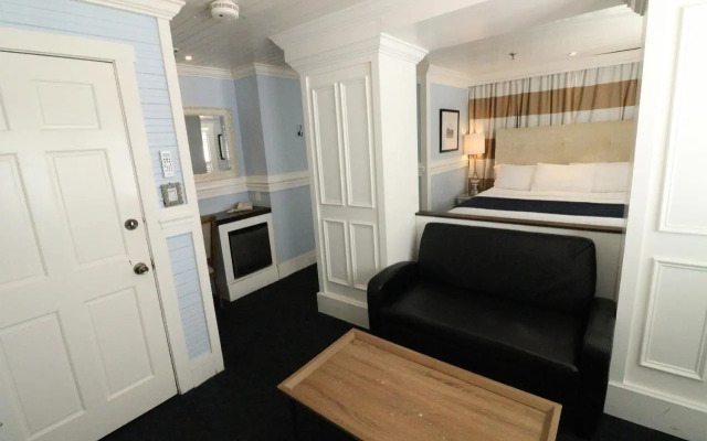 The Riverview Hotel