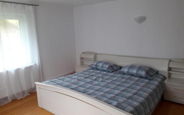 Complex de Pensiuni Si Casute la Munte1