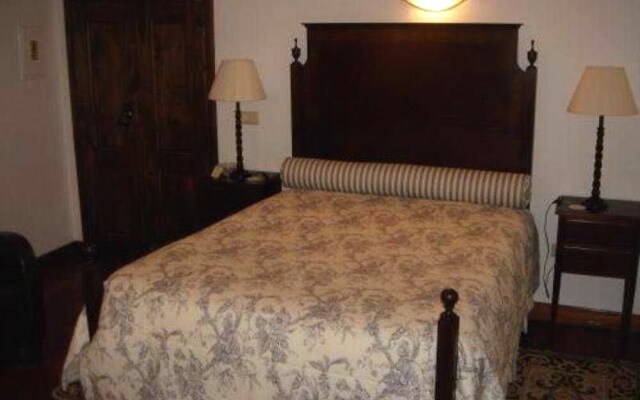 Casa Amarela TH & National Monument