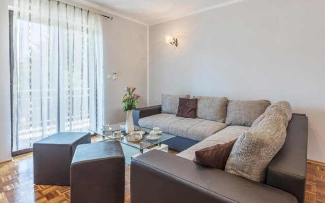 Nice Apartment in Pula With Wifi and 2 Bedrooms
