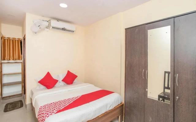OYO 15818 Om Sai Residency