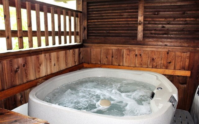 Sugar Plum - Studio Cabin