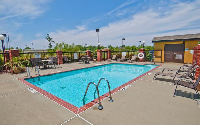 Holiday Inn Express & Suites Olive Branch by IHG