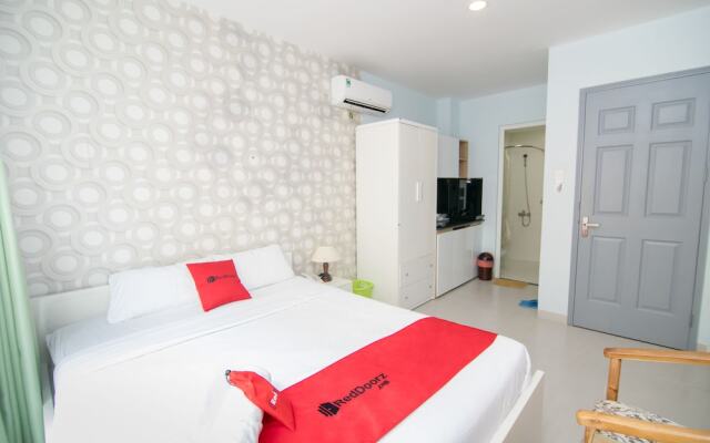 RedDoorz near SC Vivocity Mall 2