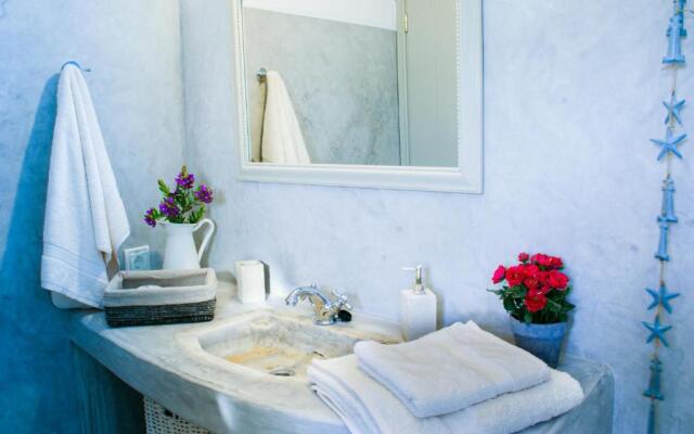 House with private pool