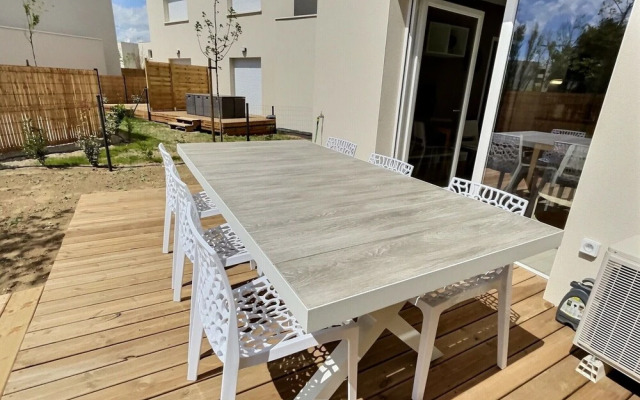 Pleasant Maisonette With Terrace Near the sea