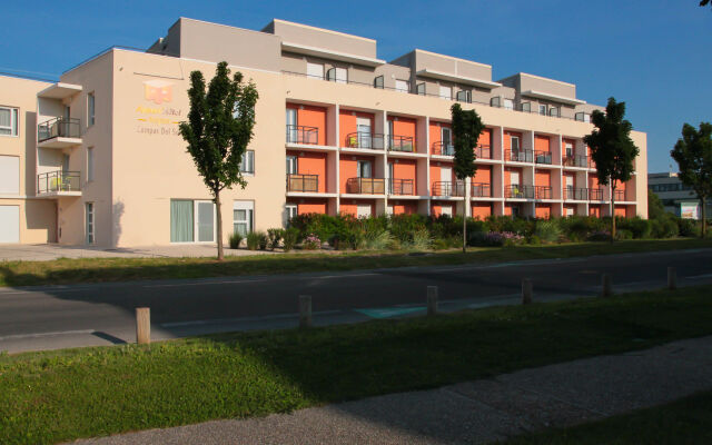 Kosy Aparthotel Campus del Sol Esplanade