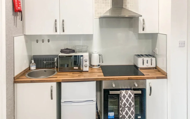 The Rosebery Retreat By The Castle 1-bed Apartment