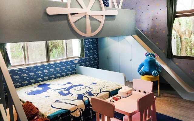 Poetic Castle-Family Theme Villa