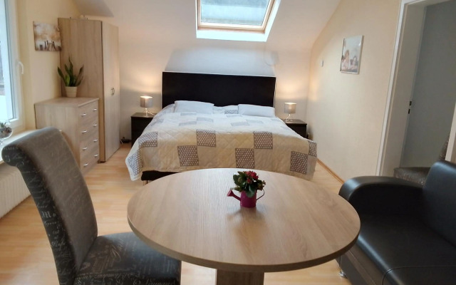 Ferienwohnung in ruhiger Waldrandlage