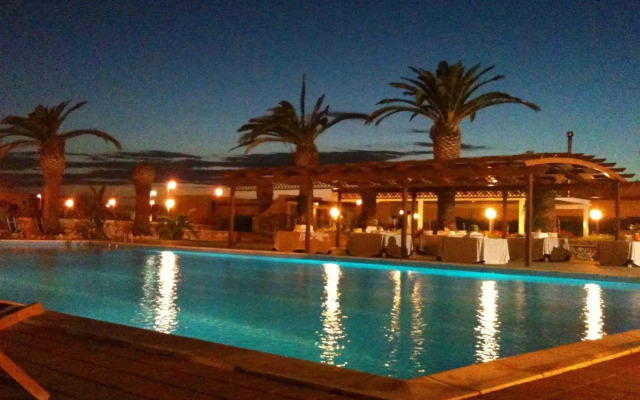 Racar Hotel & Resort