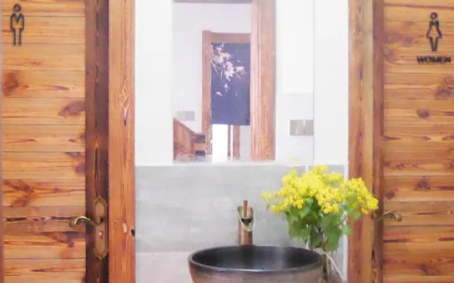 Mogan Mountain Small Douwu Inn