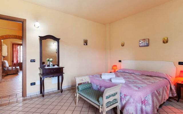 Lovely Holiday Home in Chianni With Swimming Pool