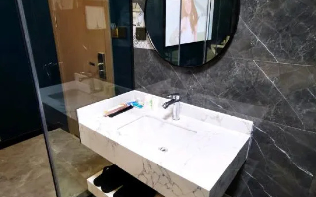 Zaozhuang Ruyue Film Theme Hotel