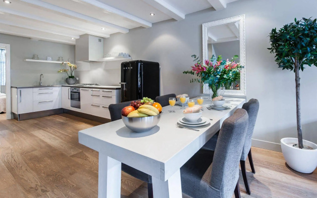 City Centre VIP Apartments