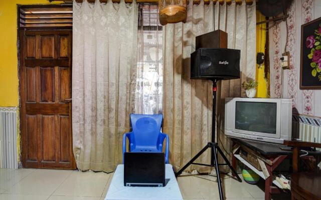 OYO Life 92461 Aini Syariah Homestay