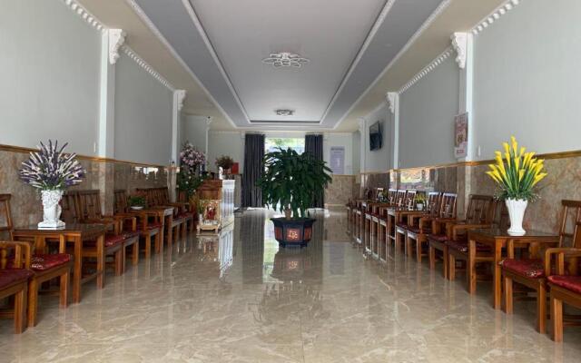 Phuong Dung Hotel