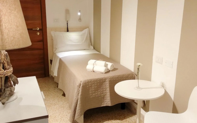 De La Ville Boutique Hotel