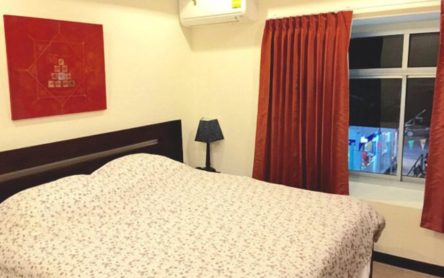 Merlin Plaza Apartments