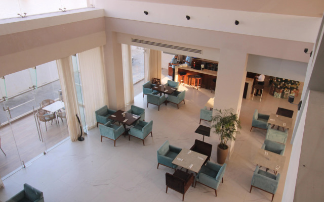 Varali Grand Hotel