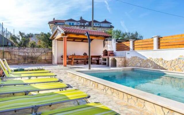 Apartments Vesna 1236