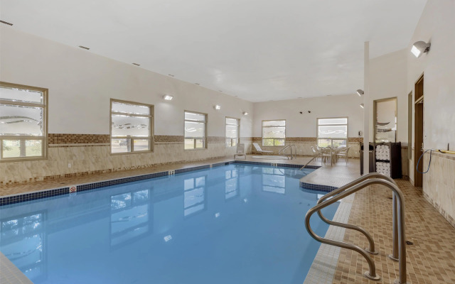 Best Western Wainwright Inn & Suites