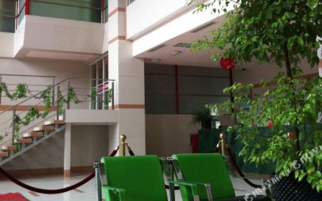 Gold Apple Hotel
