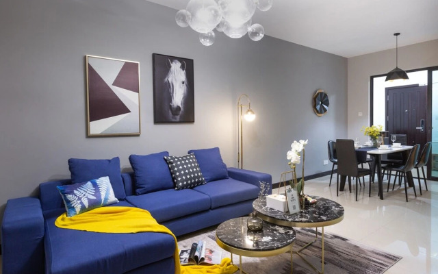 Locals Boutique Apartment Huafa Plaza 38