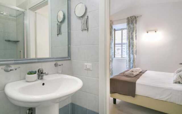 White Candia Guesthouse