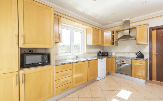 Villa Nina With 4 Bedrooms and 4 Bathrooms