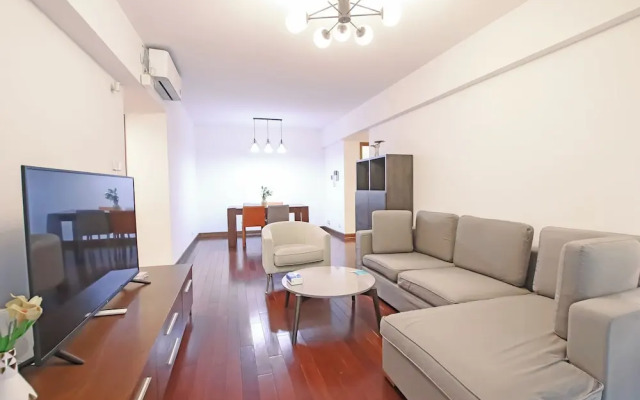 Tyms 2BR Apt Near ITC Xujiahui Line1 11