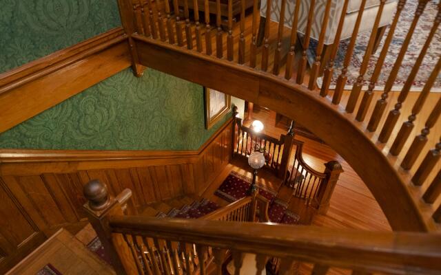 Captain Henderson House