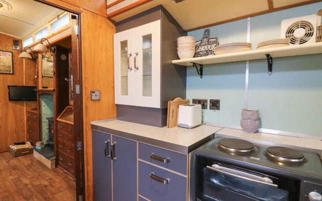 Dolly the Circus Wagon