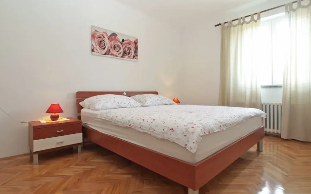 Apartment 1623