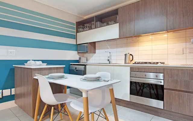 WatersEdge Aparthotel