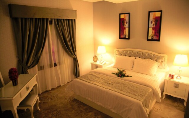 Land Beach Al Aqiq
