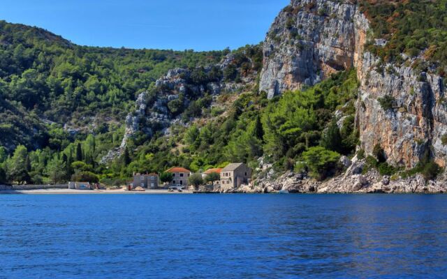 Apartment Rubin Hvar/Pokrivenik 30234